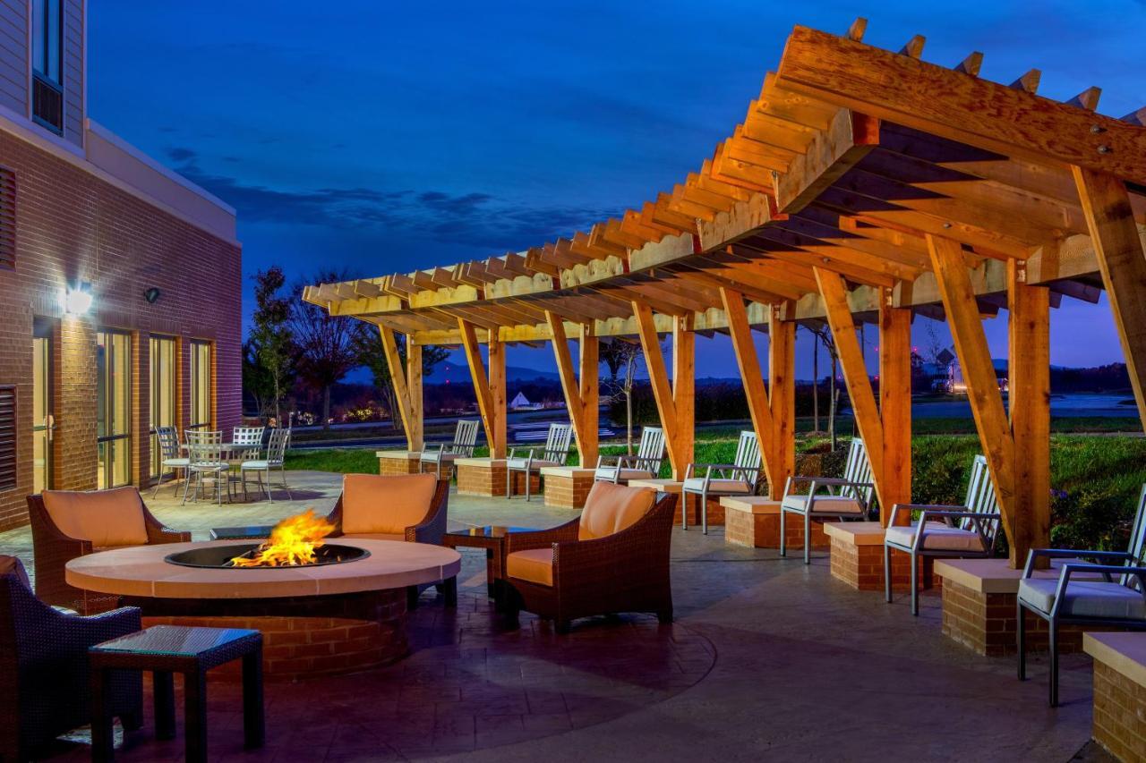 Staybridge Suites Charlottesville Airport By Ihg Exterior foto